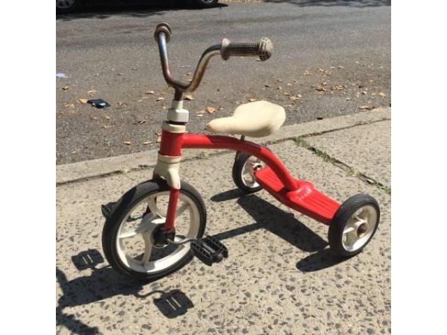 DON TRICYCLE ROUGE ENFANTS